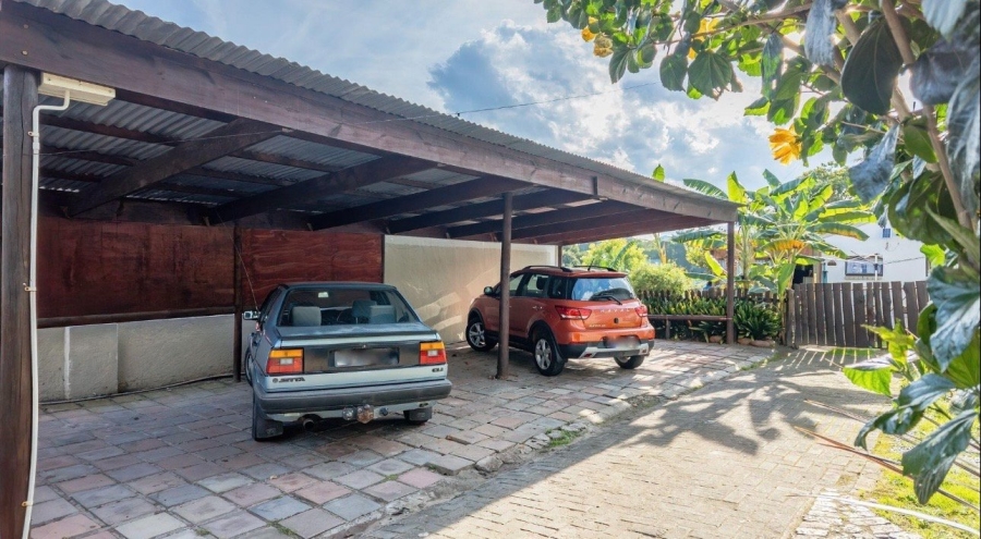 5 Bedroom Property for Sale in Denneoord Western Cape